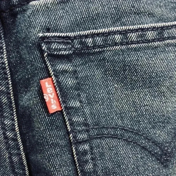 Levi’s 514 Straight Fit, adjustable waistband,5 pocket, belt loop, 27” inseam - Picture 6 of 9